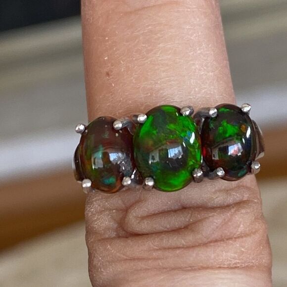 NEW 925 Sterling Silver Lab-Created Cabochon Opal Ring - Picture 2 of 10